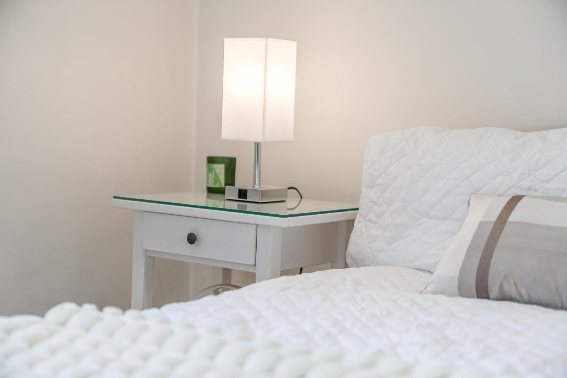 Modern & Elegant Chelsea Apartment, Prime Location, Near Harrods, Knightsbridge & Imperial College *
