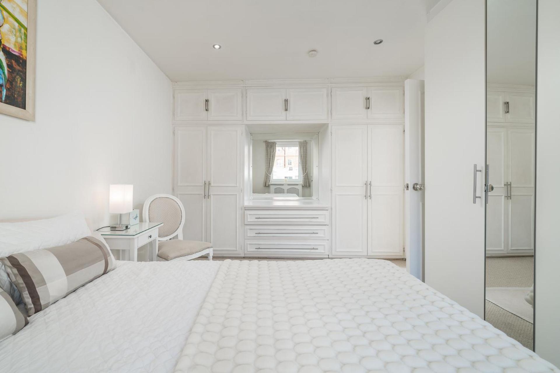 Modern & Elegant Chelsea Apartment, Prime Location, Near Harrods, Knightsbridge & Imperial College Londra