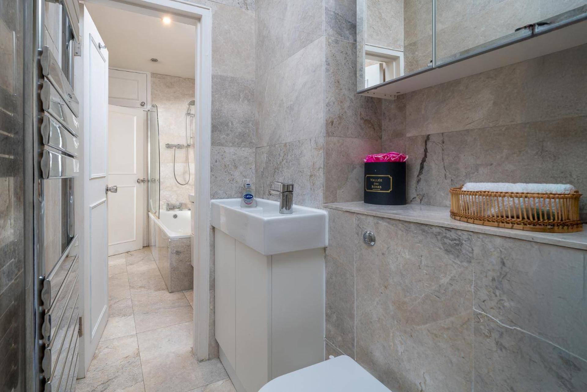 Modern & Elegant Chelsea Apartment, Prime Location, Near Harrods, Knightsbridge & Imperial College Appartamento Londra