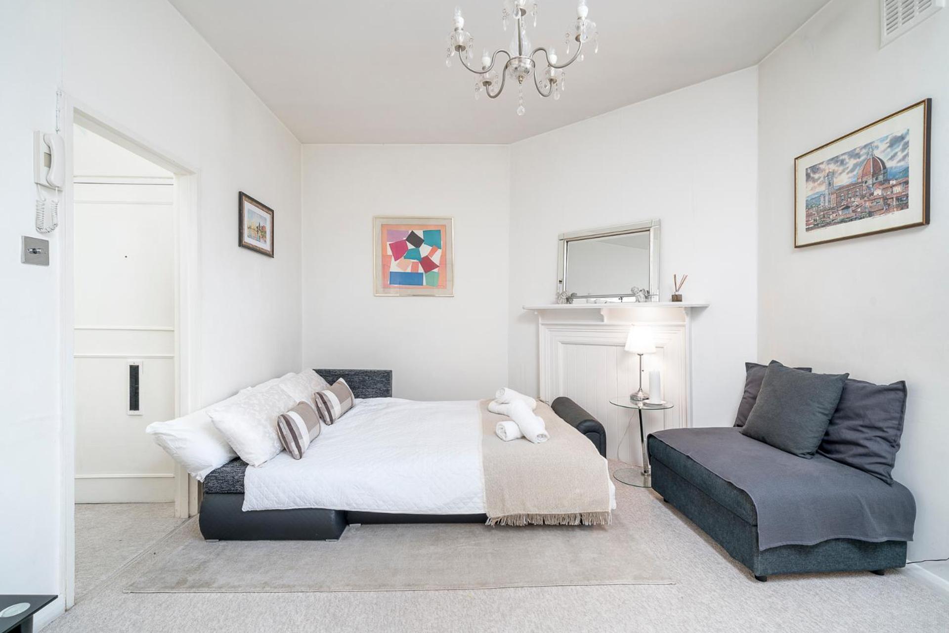 Modern & Elegant Chelsea Apartment, Prime Location, Near Harrods, Knightsbridge & Imperial College * Londra