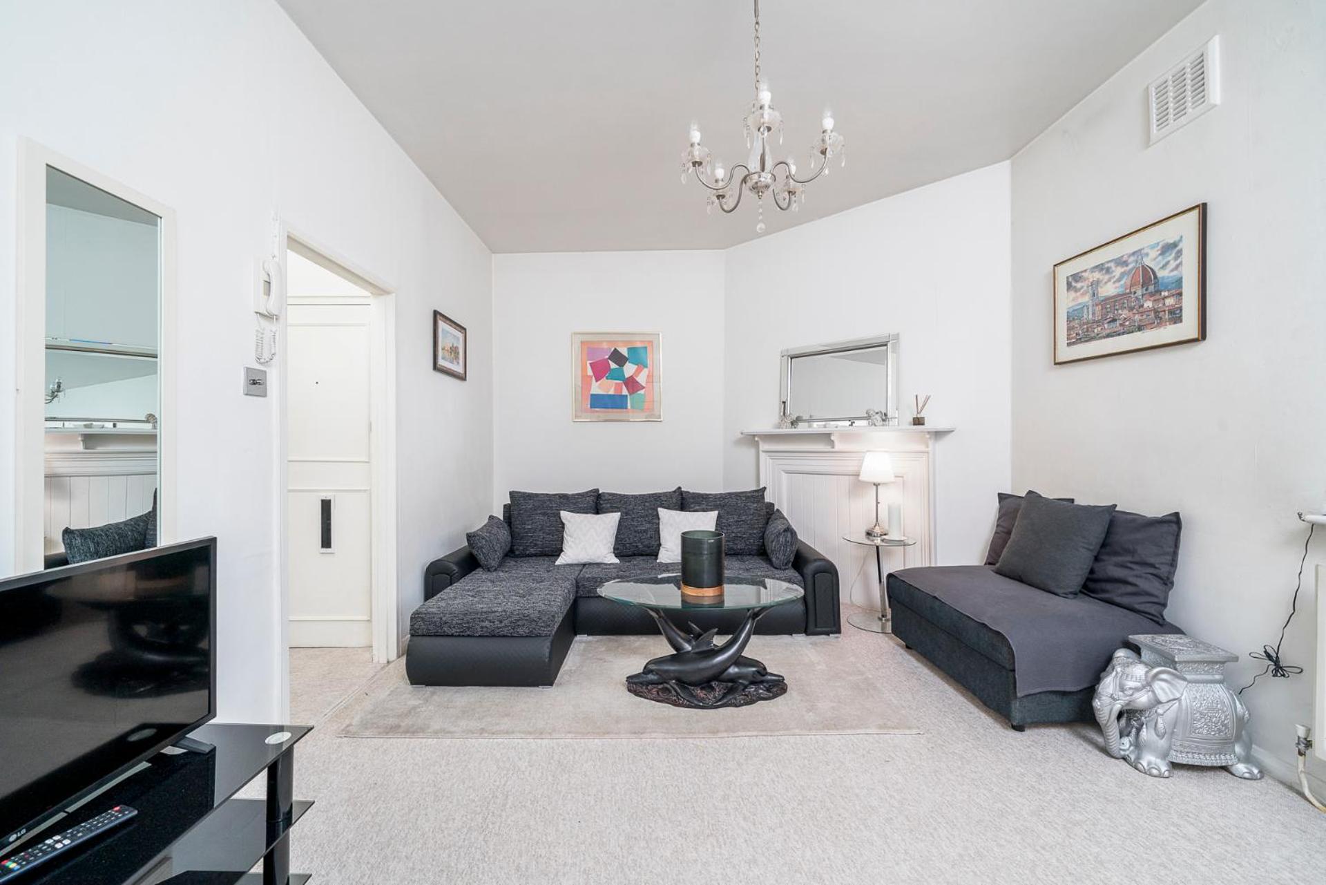 Modern & Elegant Chelsea Apartment, Prime Location, Near Harrods, Knightsbridge & Imperial College * Londra